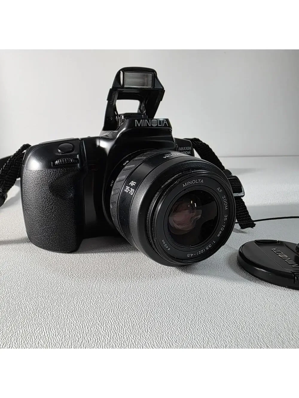 Minolta Maxxum 400SI 35mm SLR Film Camera With 35-70mm AF Zoom Lens Tested Works